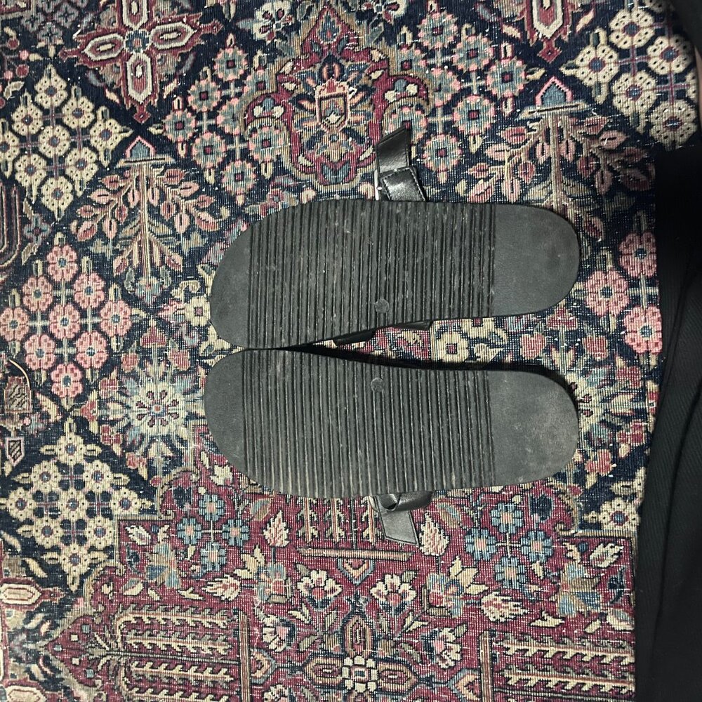 Steve Madden flatform slide sandals in black leather. - Picture 3 of 5